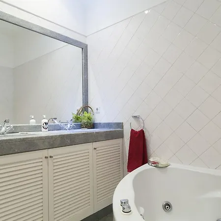 Апартаменты Classic Bairro Alto | Rentexperience *